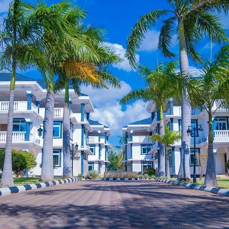 Luxury Beach Villa Inn Daressalam Exterior foto