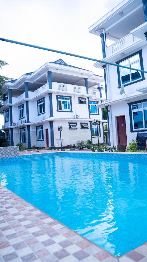 Luxury Beach Villa Inn Daressalam Exterior foto